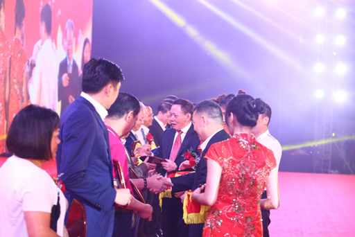 承先启后,凝聚爱乡情