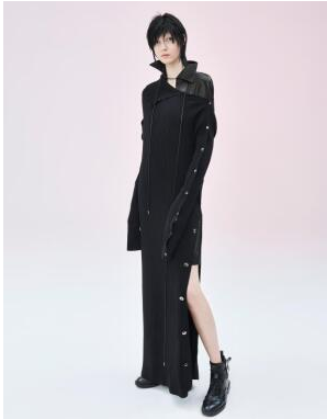 唯品会展时尚电商雄心 联手高端设