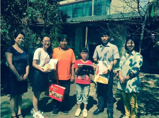 新学期小如收到来自一起作业的“